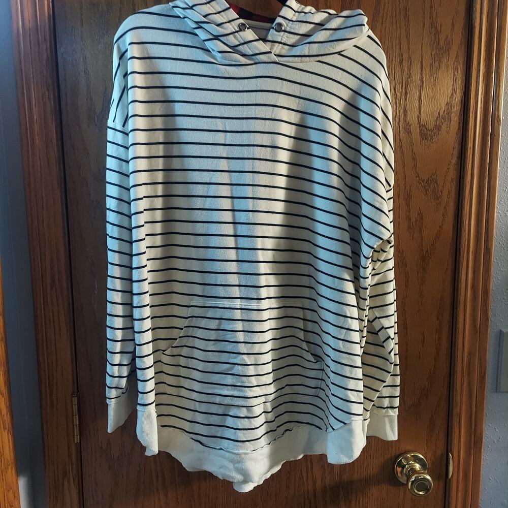 Maurices 1x striped hoodie sweatshirt comfortable
